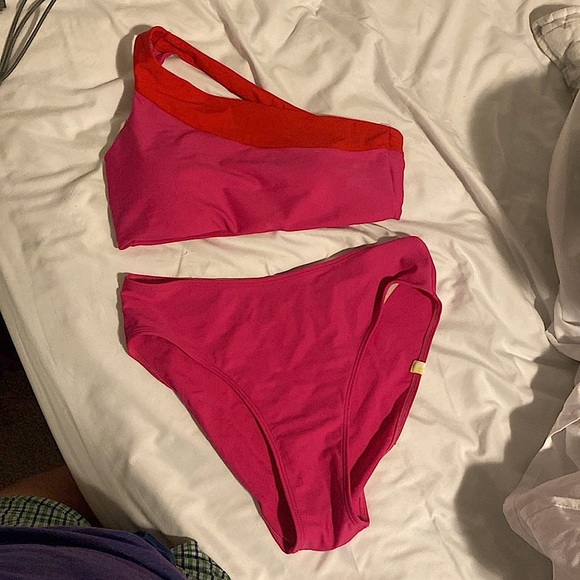 Summersalt Sidestroke Bikini - Fushia Size 2 - Picture 2 of 3